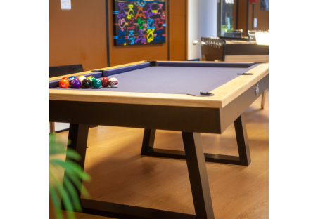 Le Billard Millésime Indoor pieds acier, l'élégant billard américain Stella