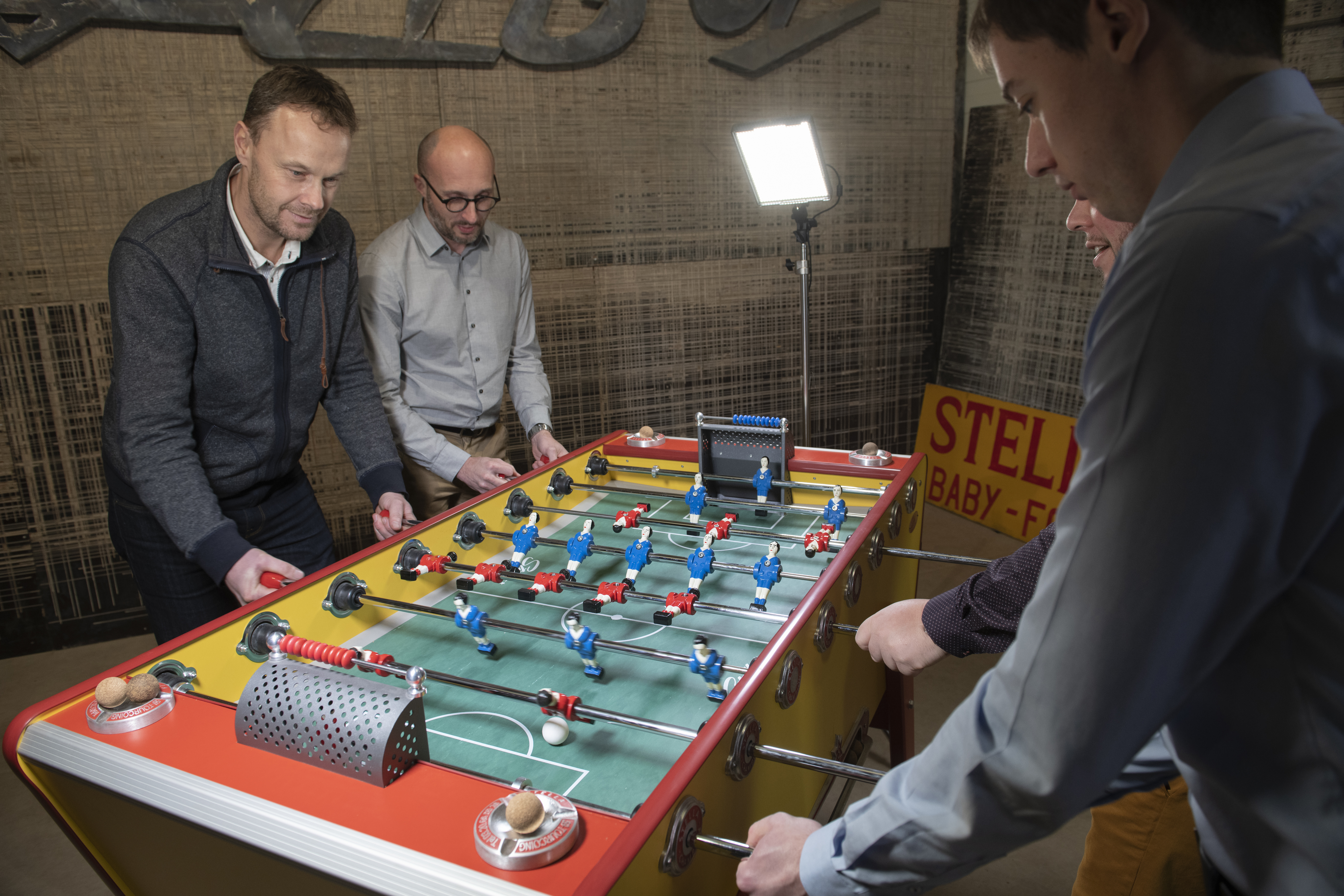 jeu stella babyfoot jaune et rouge 